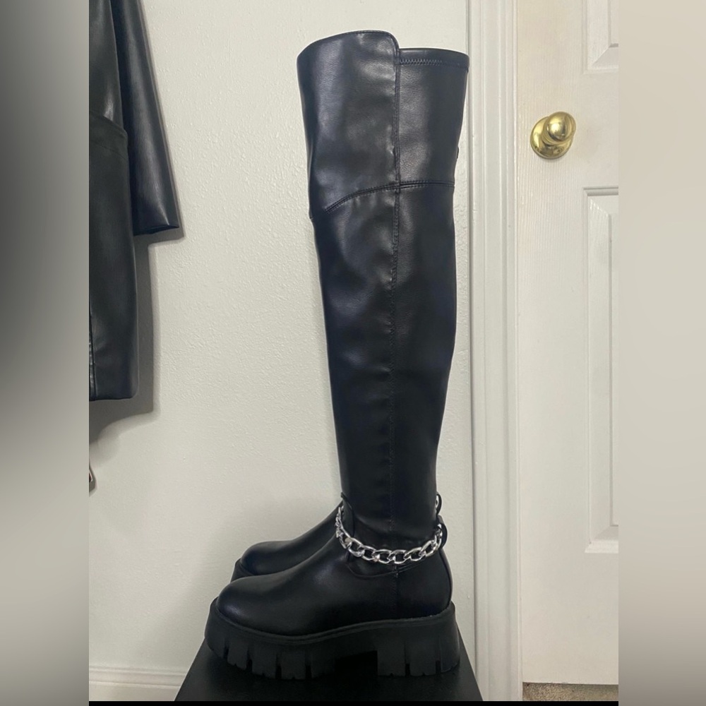Guess boots‼️